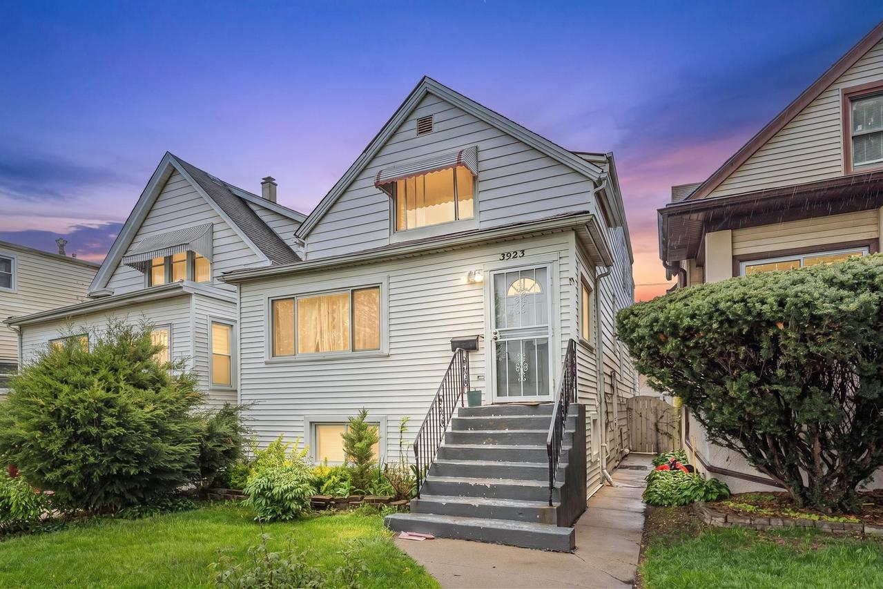 3923 N Newcastle Ave., Chicago, IL 60634