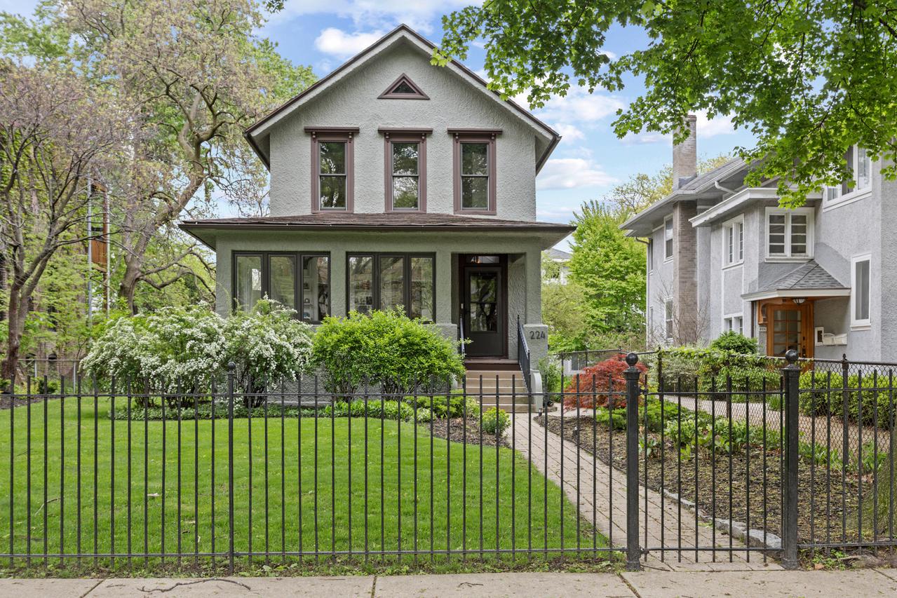 224 Clinton Ave., Oak Park, IL 60302