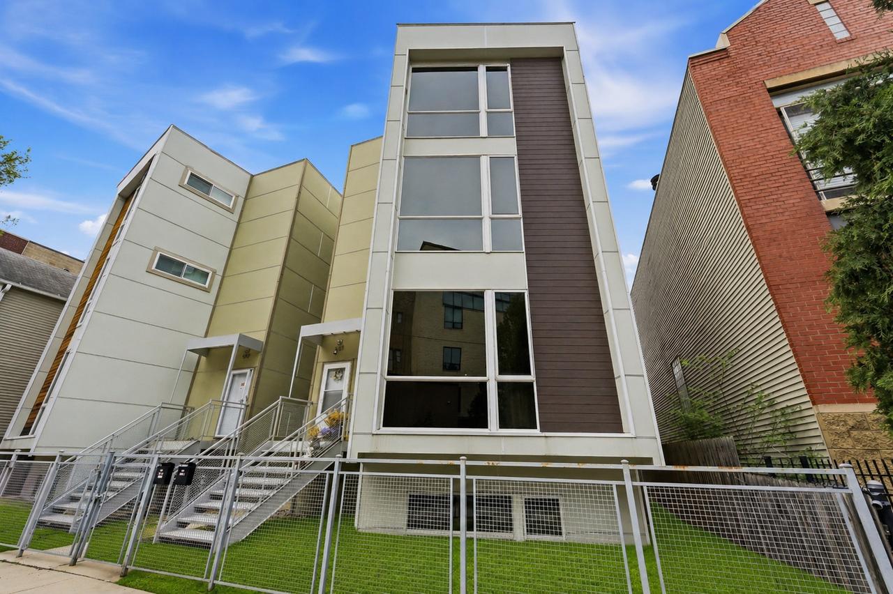 534 N Hermitage Ave. #1, Chicago, IL 60622