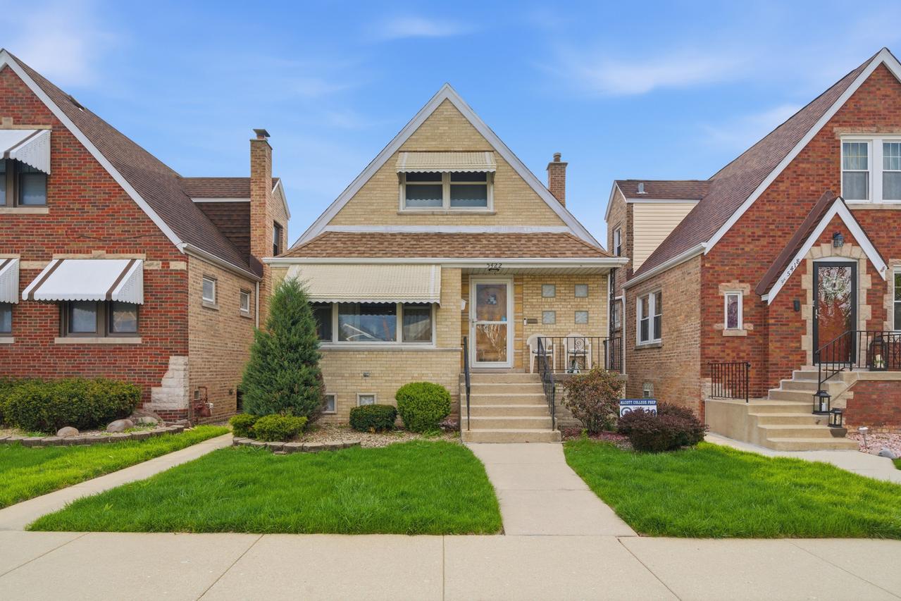 5422 S Oak Park Ave., Chicago, IL 60638