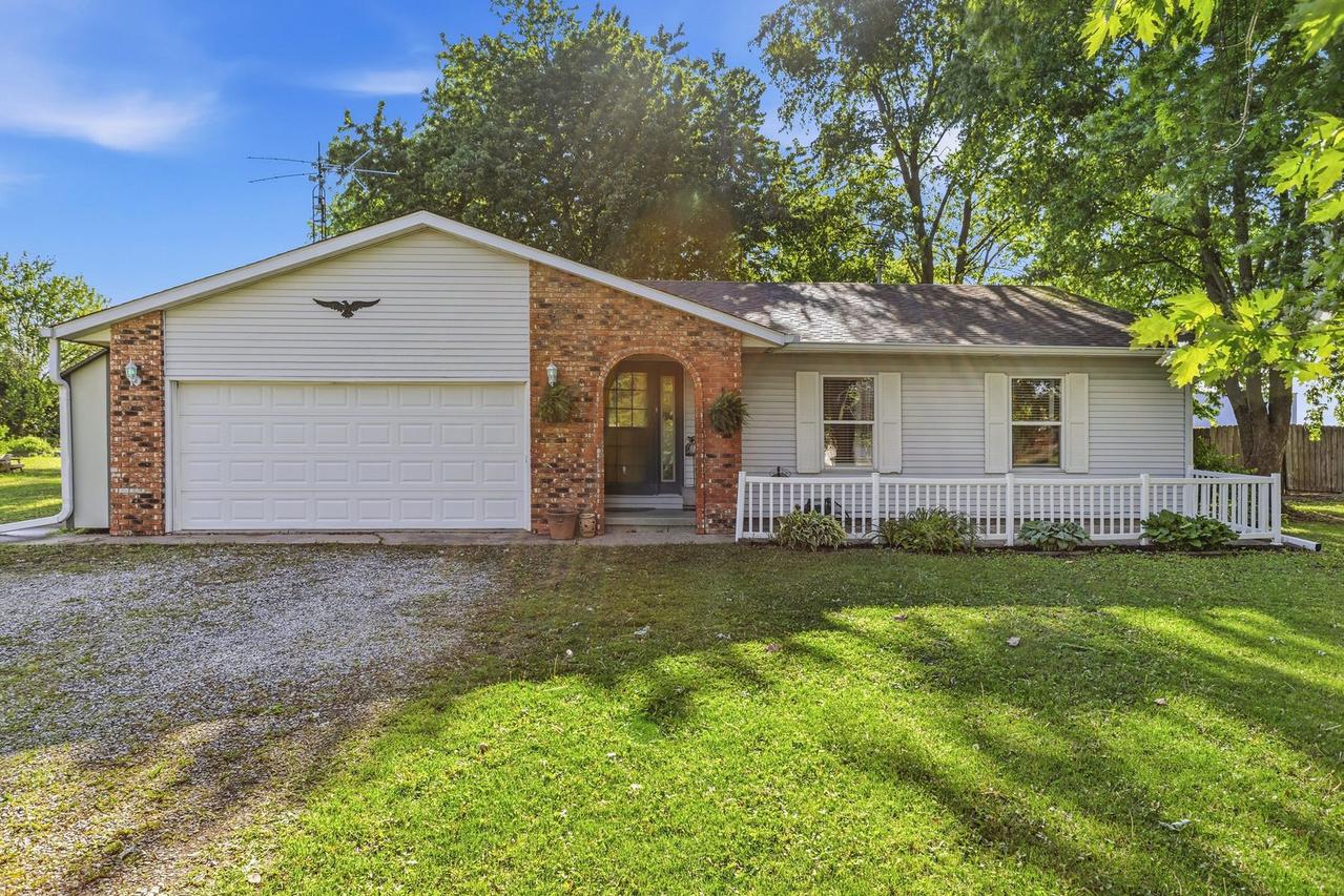 505 S Vine St., Camargo, IL 61919