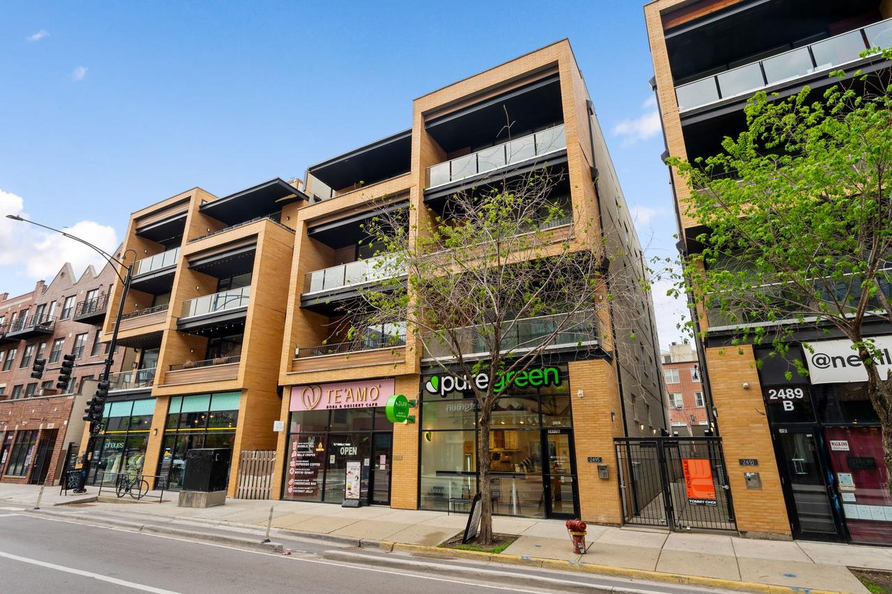 2495 N Milwaukee Ave. #4N, Chicago, IL 60647