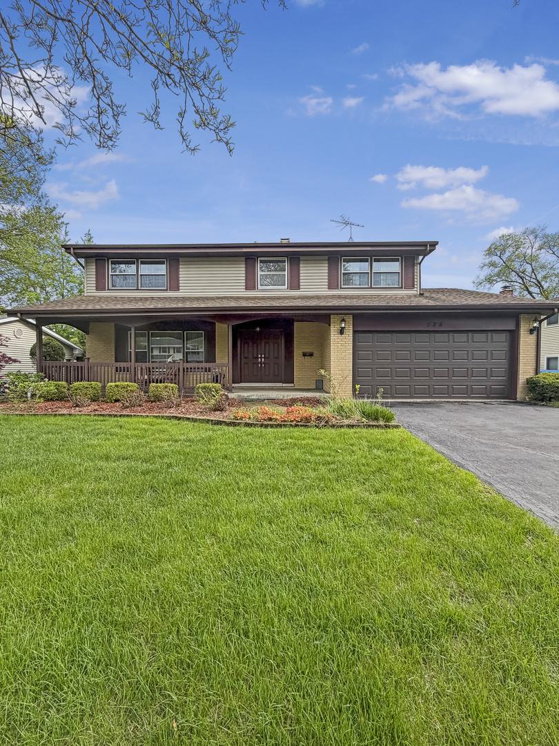 17W525 Concord Pl., Darien, IL 60561