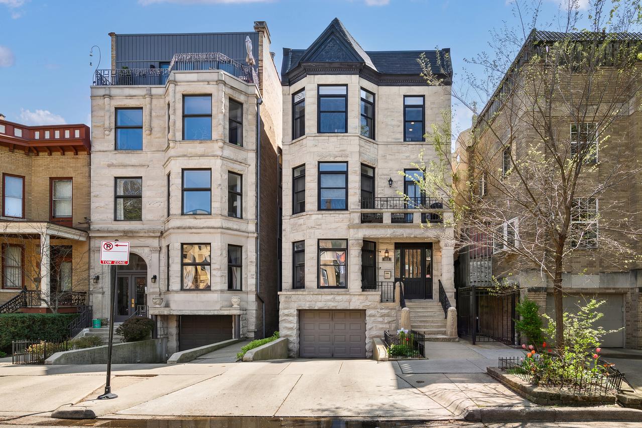 653 W Barry Ave. #2S, Chicago, IL 60657
