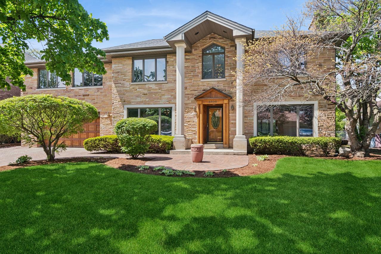 6630 N Spokane Ave., Lincolnwood, IL 60712