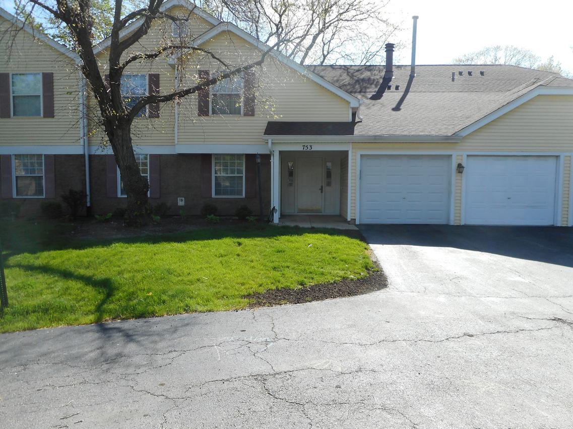 753 Candleridge Ct. #C2, Bartlett, IL 60103