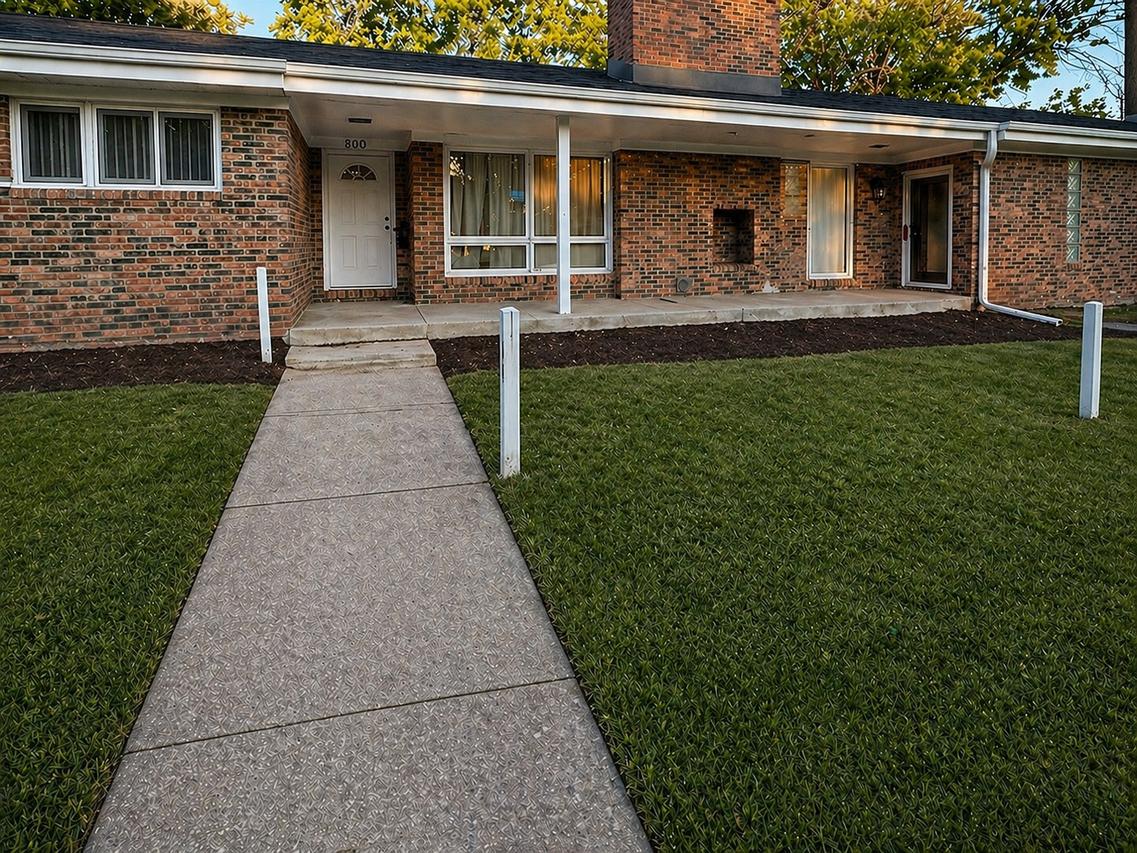 800 Elm St., Flossmoor, IL 60422