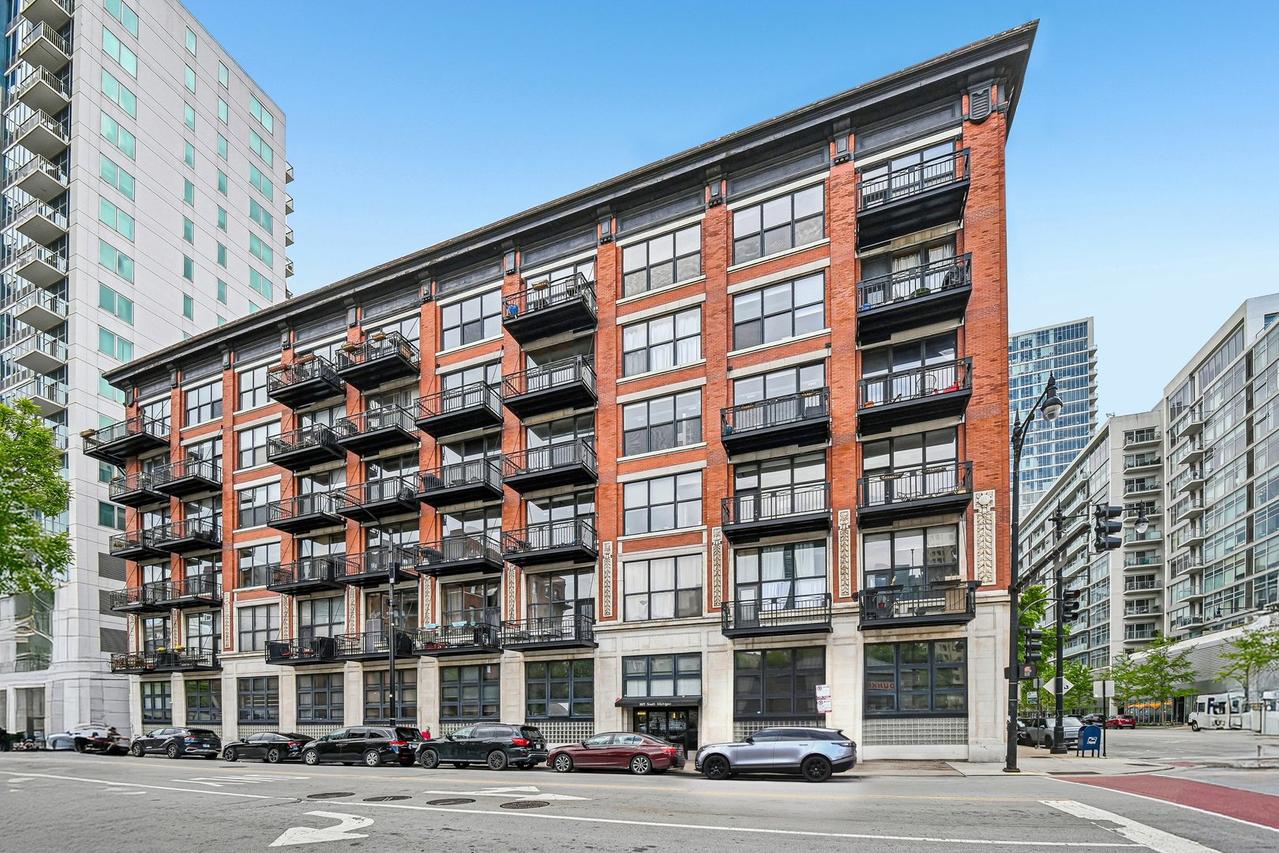1601 S Michigan Ave. #107, Chicago, IL 60616