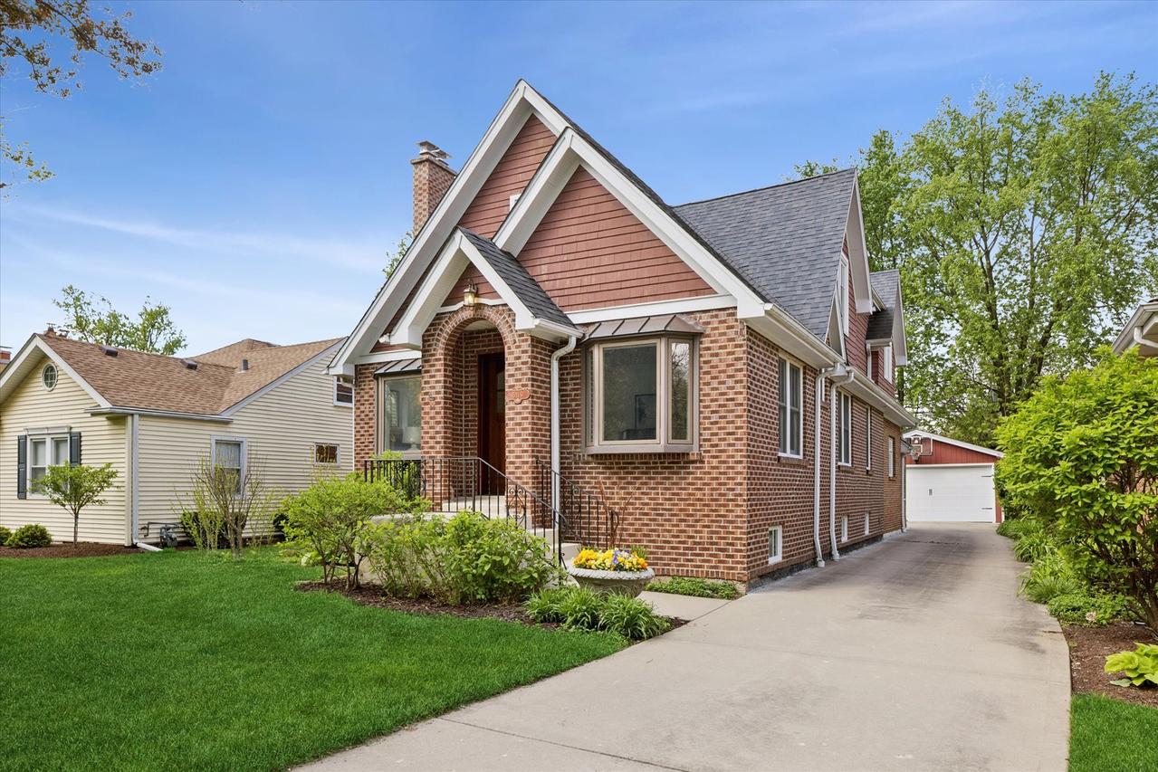 5116 Woodland Ave., Western Springs, IL 60558