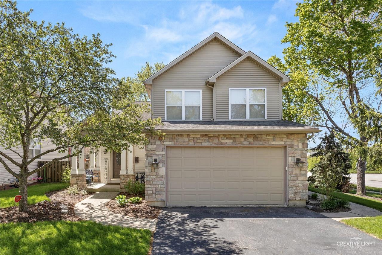 727 Lisa Rd., West Dundee, IL 60118