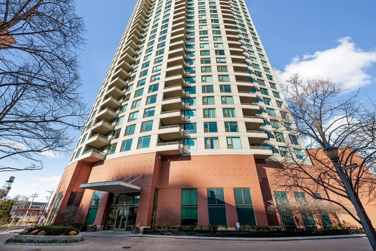 501 N Clinton St. #P-250, Chicago, IL 60654