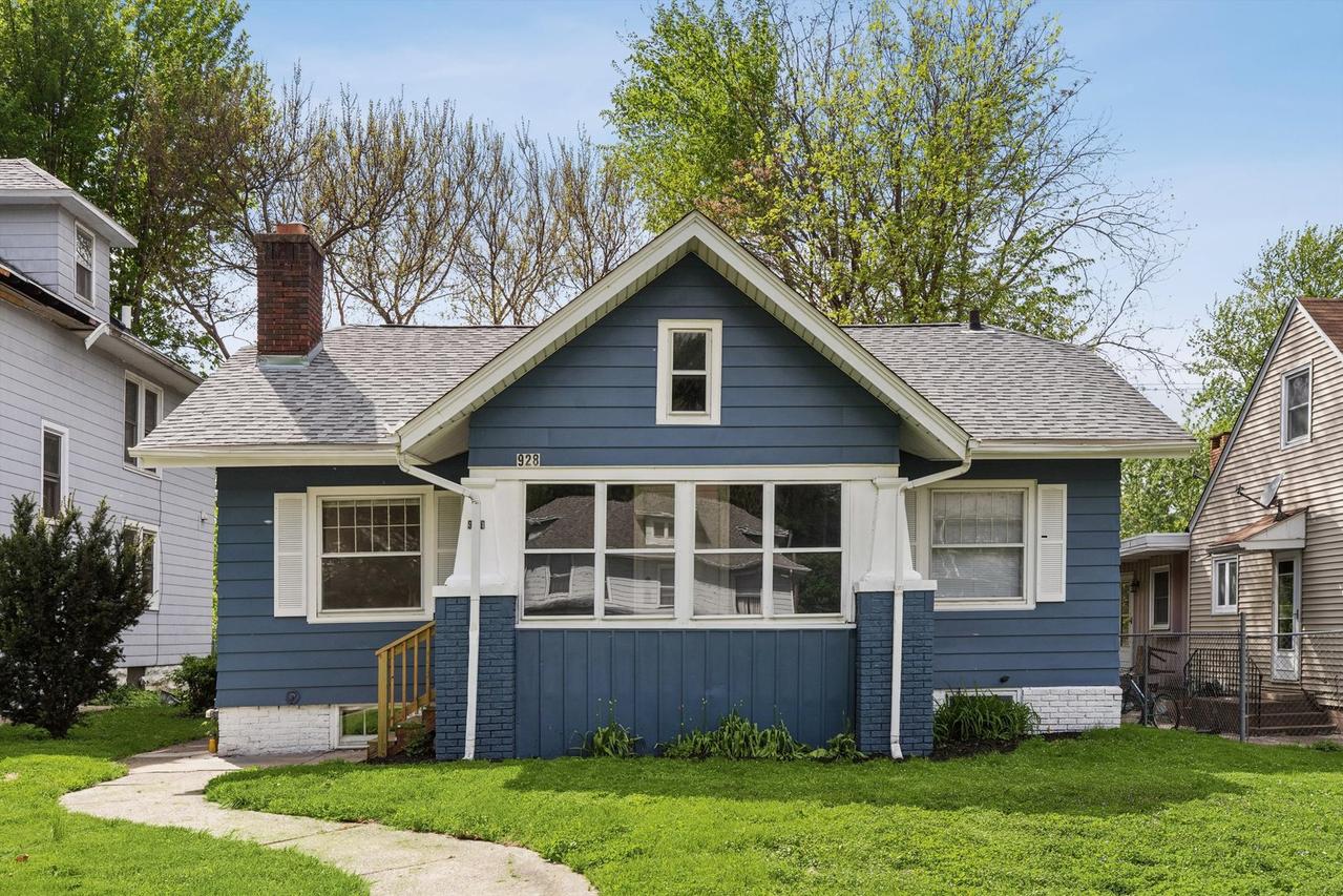 928 23rd St., Rock Island, IL 61201