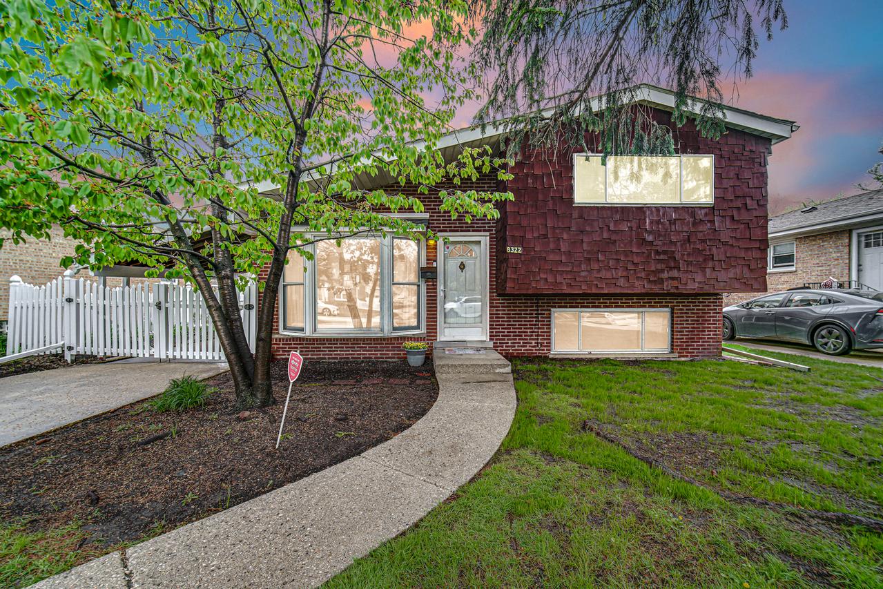 8322 Central Ave., Morton Grove, IL 60053