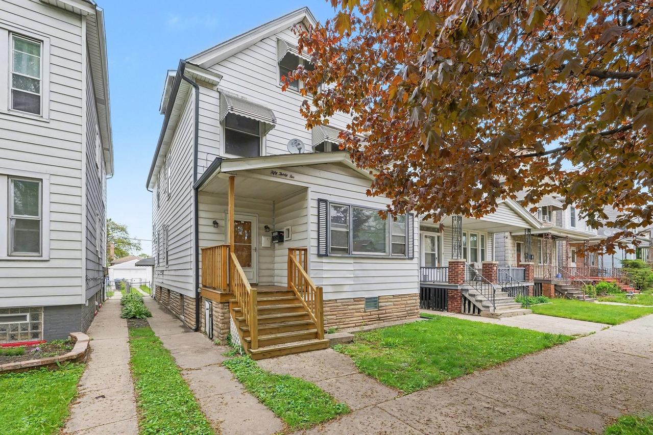 5032 W Gunnison St., Chicago, IL 60630