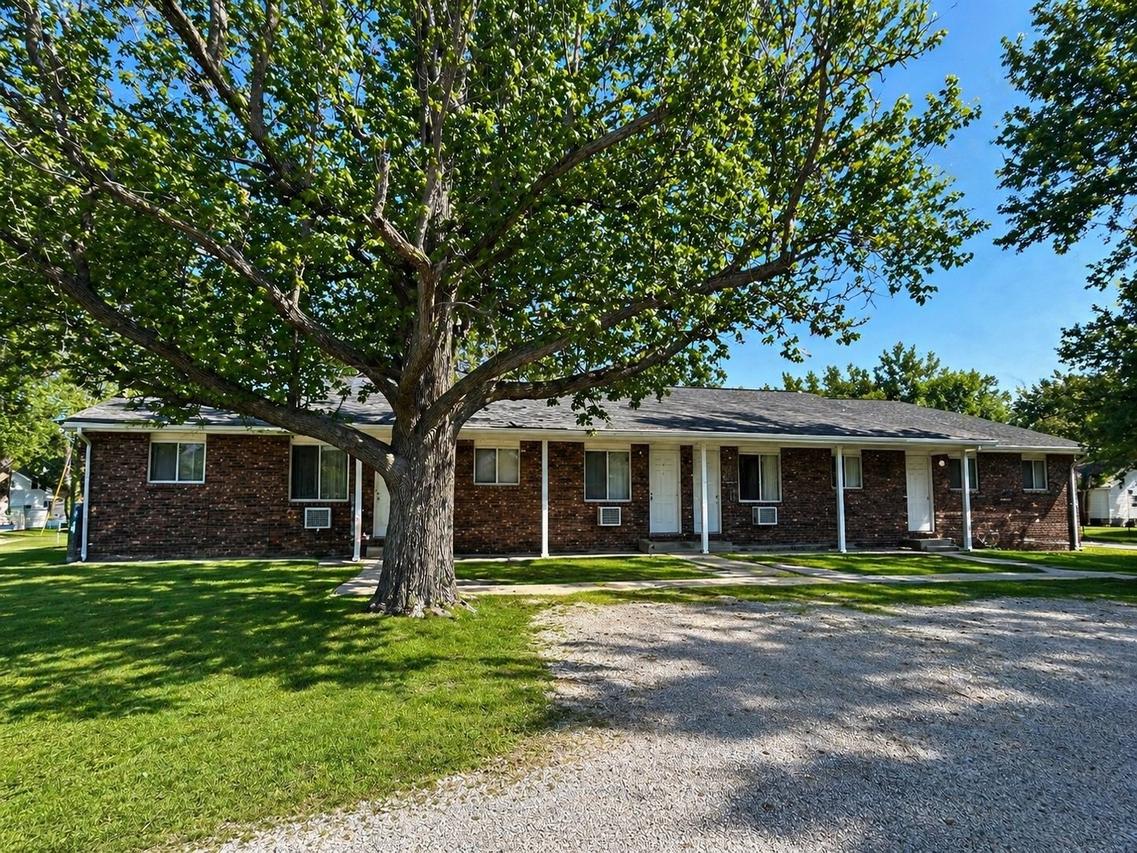 404 E Main St., Desoto, IL 62924