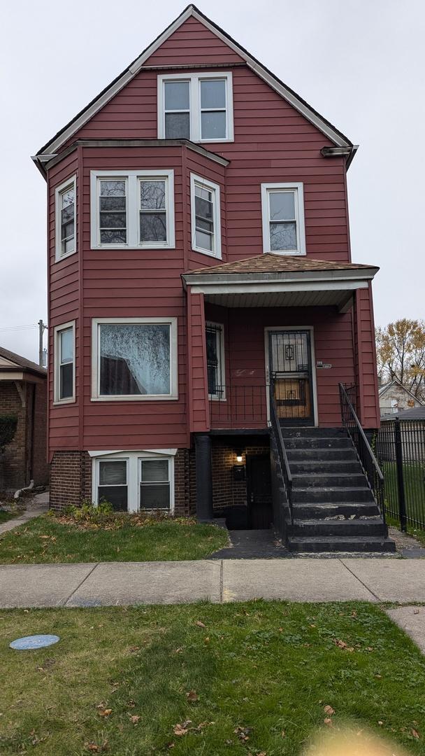 8112 S Exchange Ave., Chicago, IL 60617