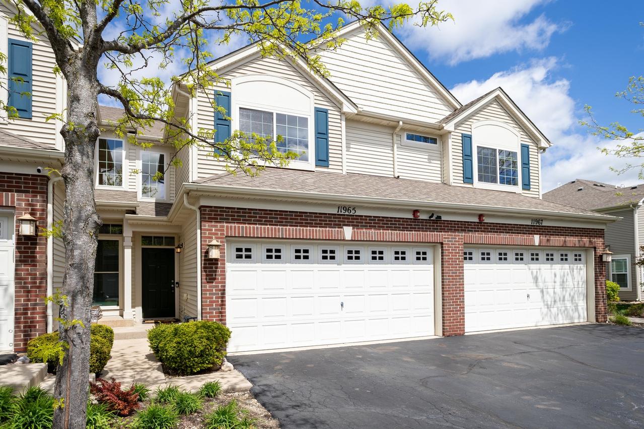 11965 Brunschon Ln., Huntley, IL 60142