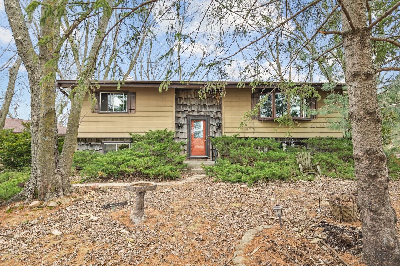 6867 N Eggert Rd., Rock City, IL 61070