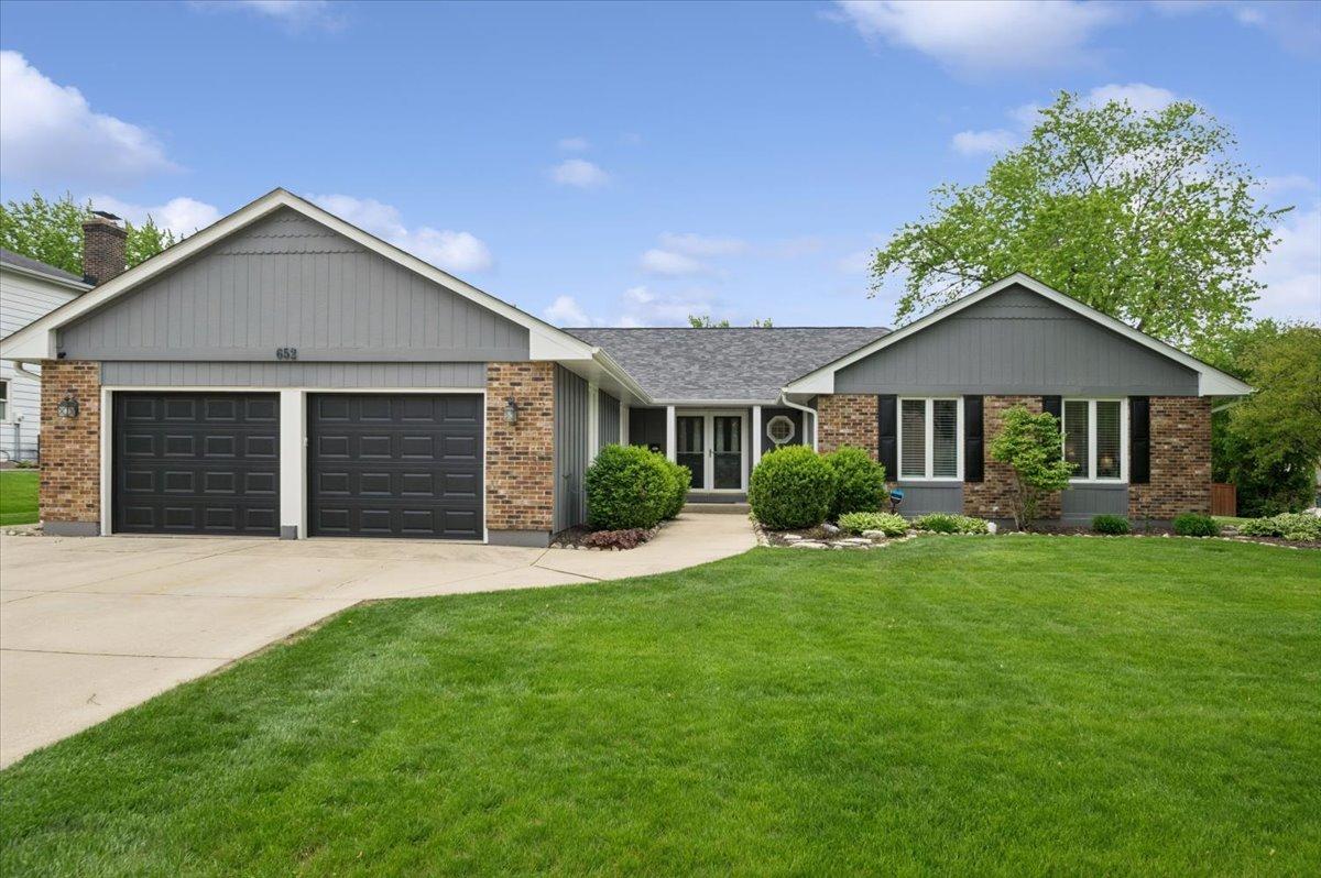 652 S Middleton Ave., Palatine, IL 60067
