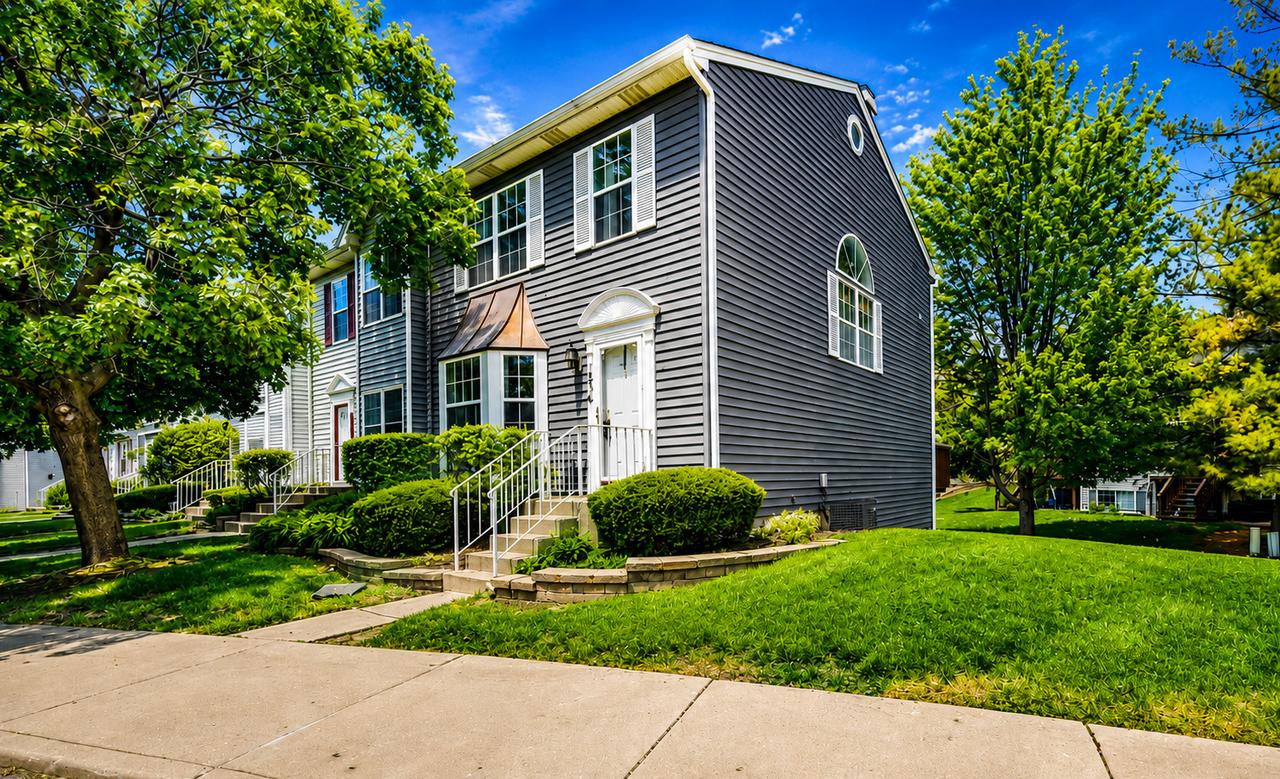 1236 Alexandria Ct., Geneva, IL 60134