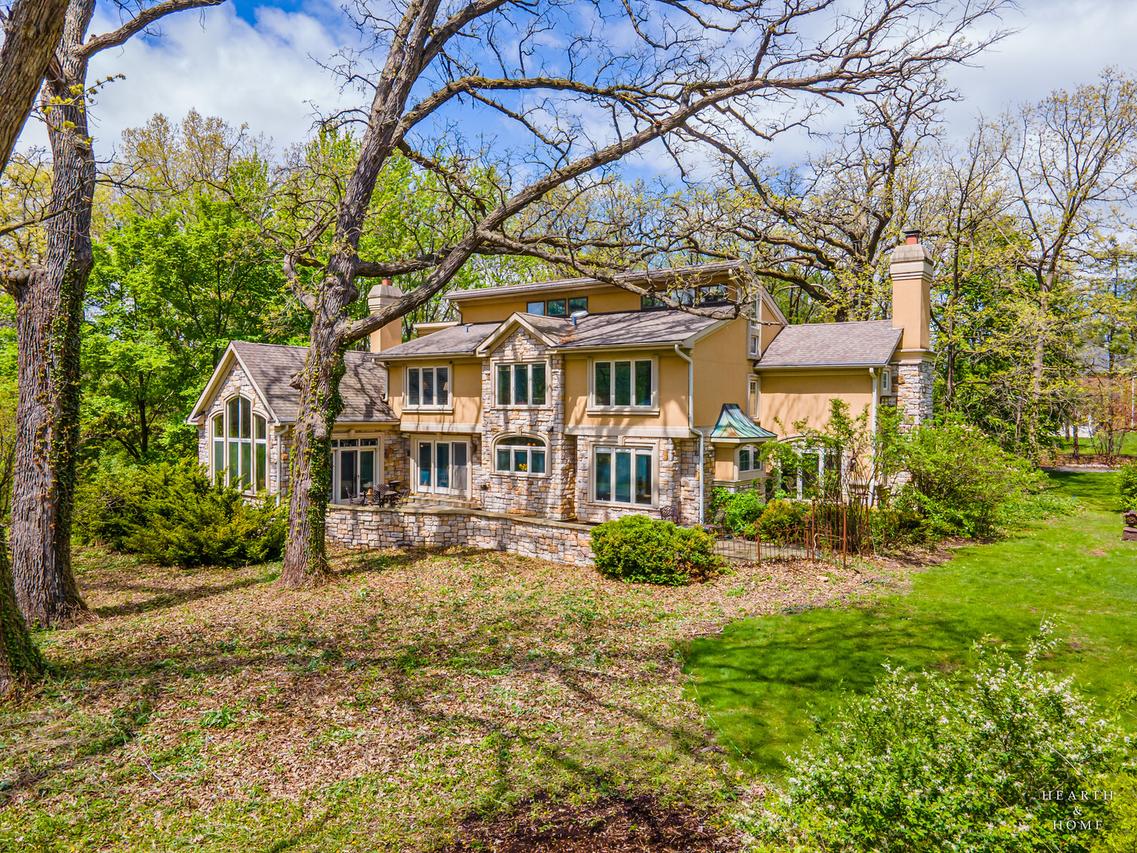 1S270 Saint Mihiel Dr., Winfield, IL 60190