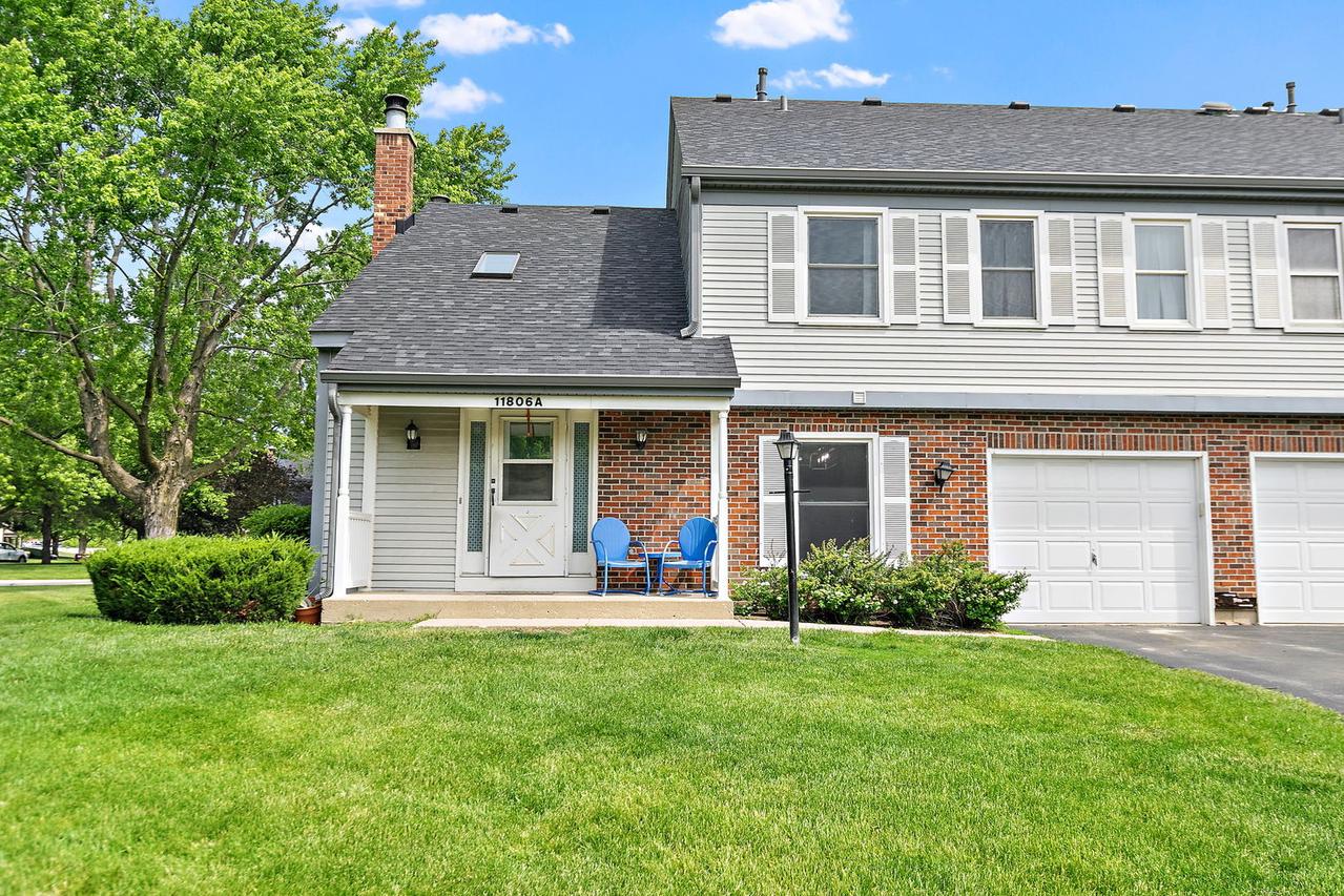 11806 Daniel Ln. #A, Huntley, IL 60142