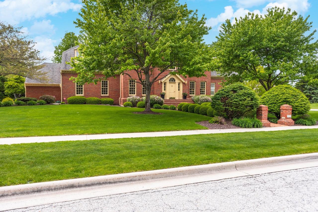 3301 Wisteria Ln., Bloomington, IL 61704
