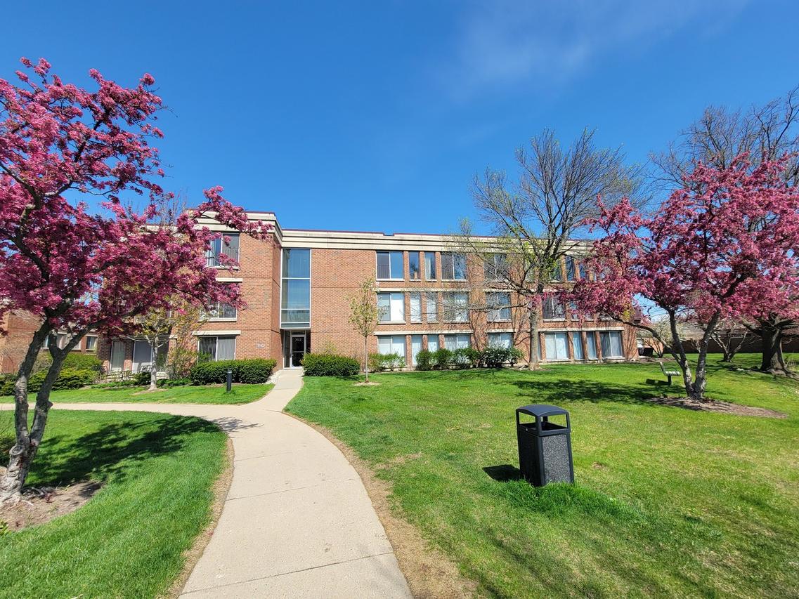 [Address Hidden by Seller], Deerfield, IL 60015