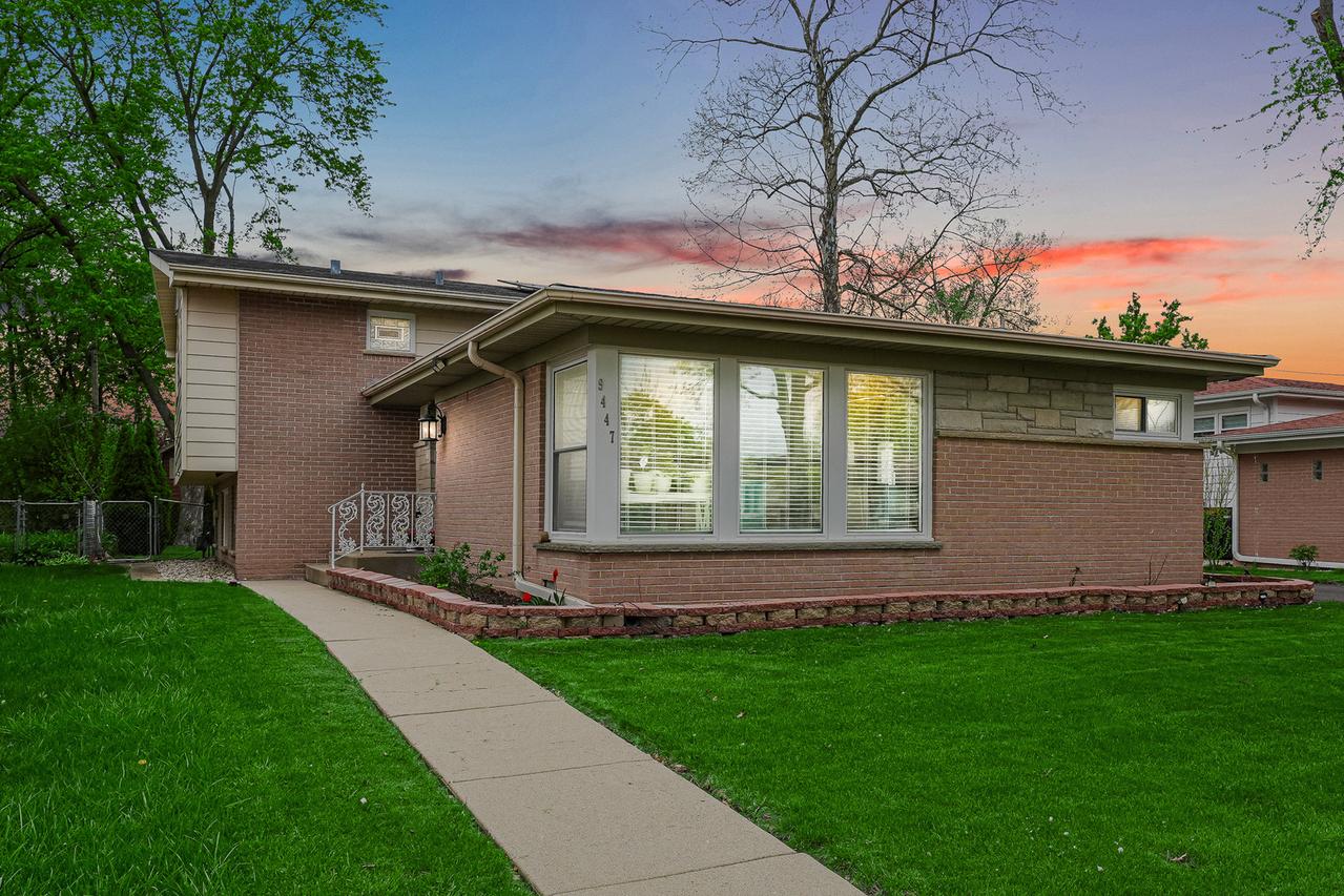 9447 Overhill Ave., Morton Grove, IL 60053