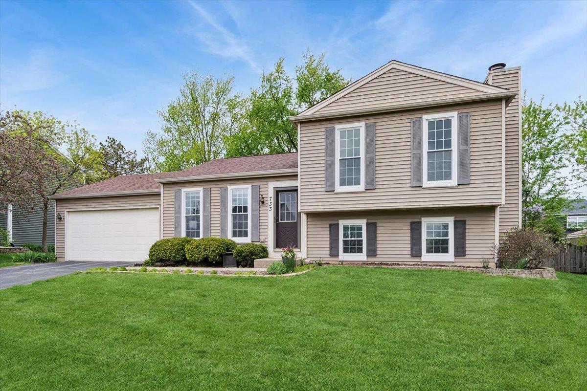 733 Cypress Ln., Carol Stream, IL 60188