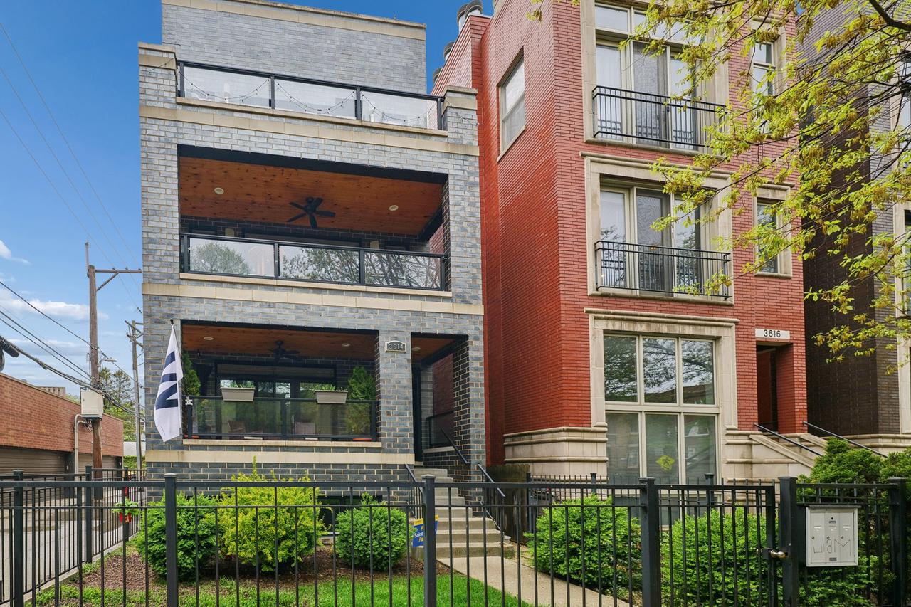 3614 N Damen Ave. #2, Chicago, IL 60618