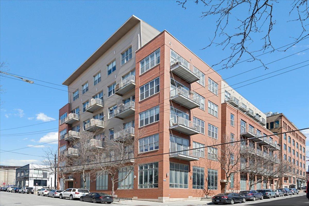 824 W Superior St. #306, Chicago, IL 60642