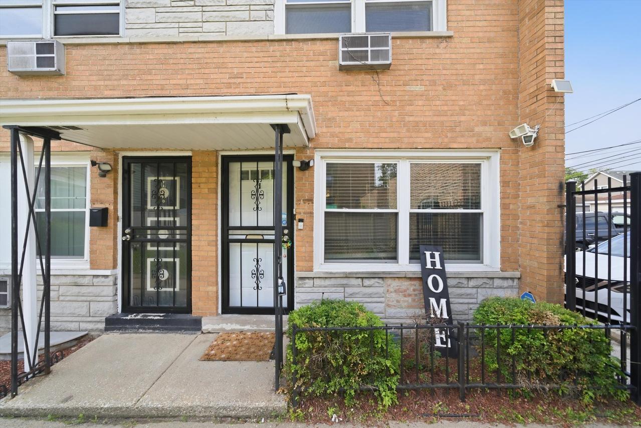 6950 S Cregier Ave. #I, Chicago, IL 60649