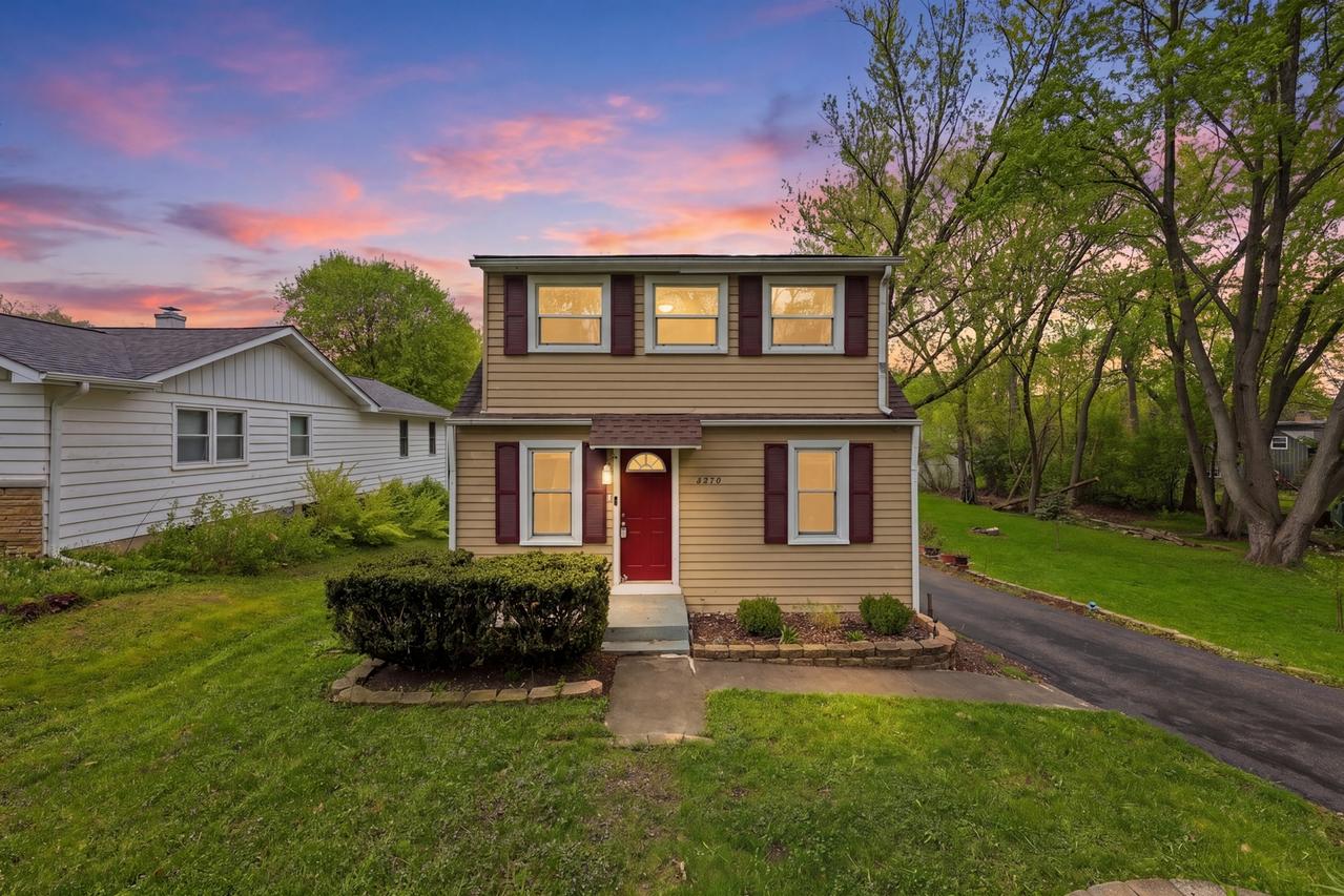 3216 Midway Dr., Island Lake, IL 60042