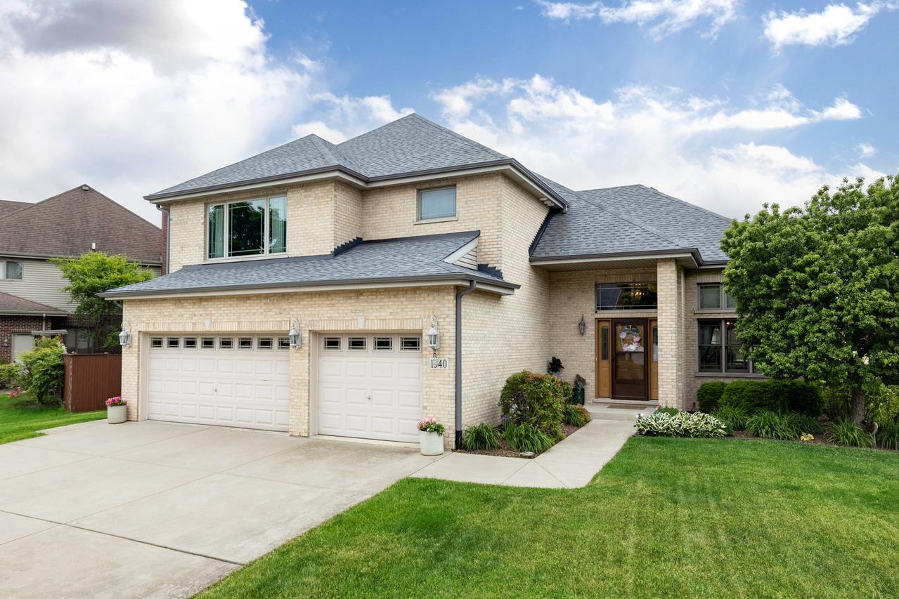 1340 Witham Ln., Woodridge, IL 60517