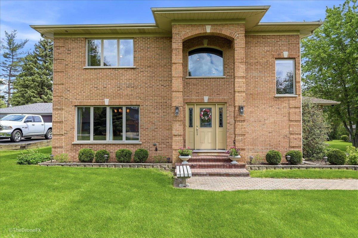 1N589 Goodrich Ave., Glen Ellyn, IL 60137