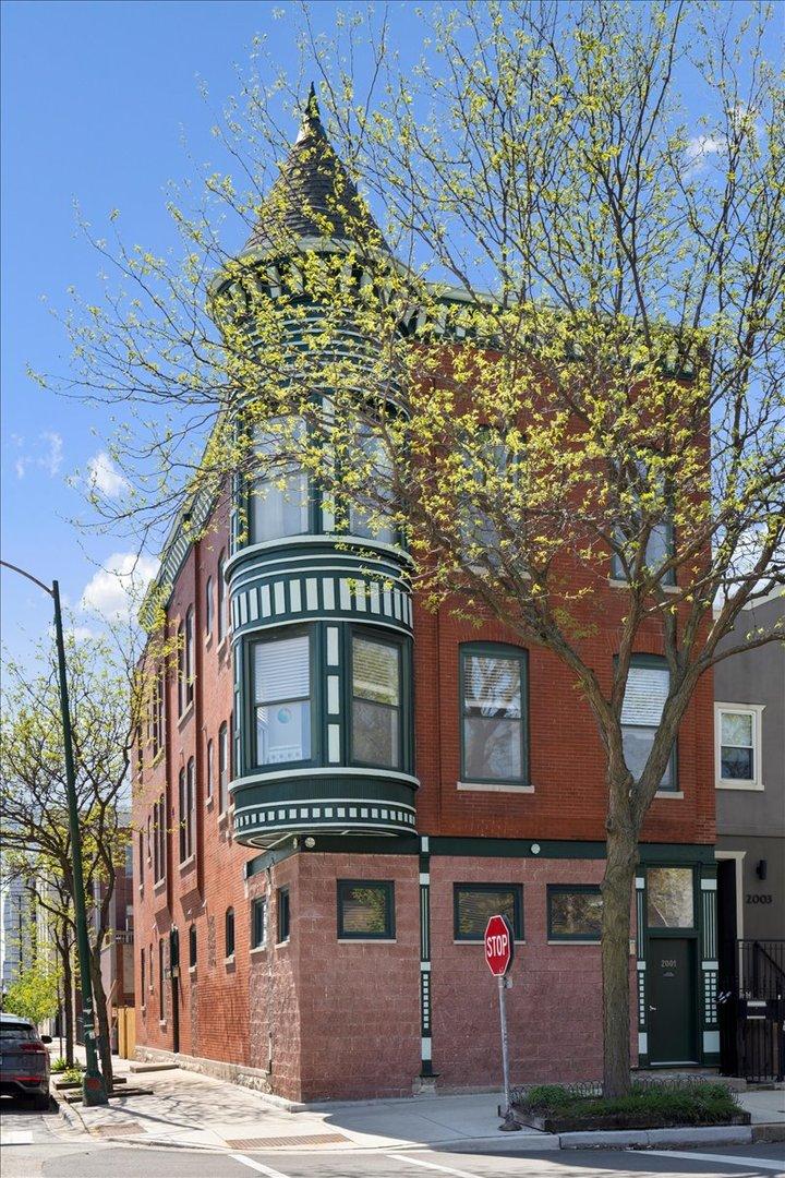 2001 W Ohio St. #1N, Chicago, IL 60612