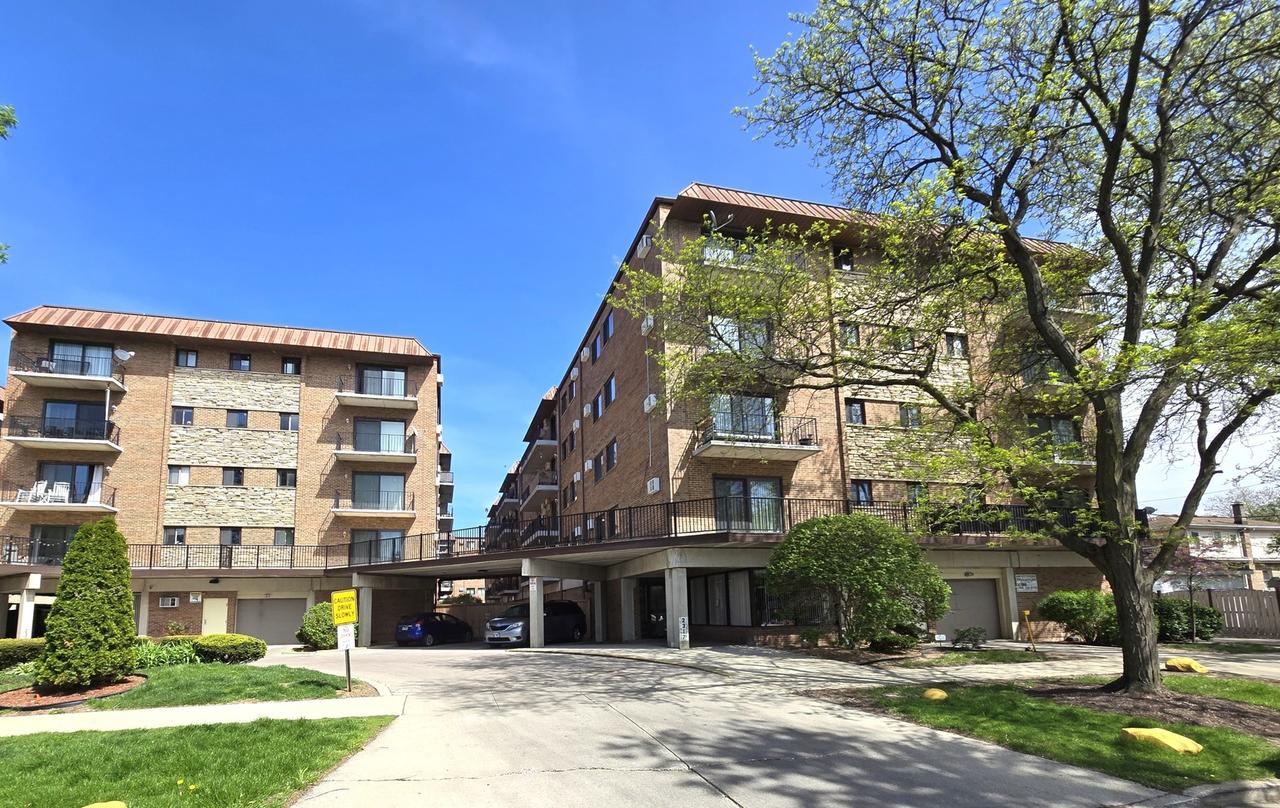 2317 N Neva Ave. #407A, Chicago, IL 60707