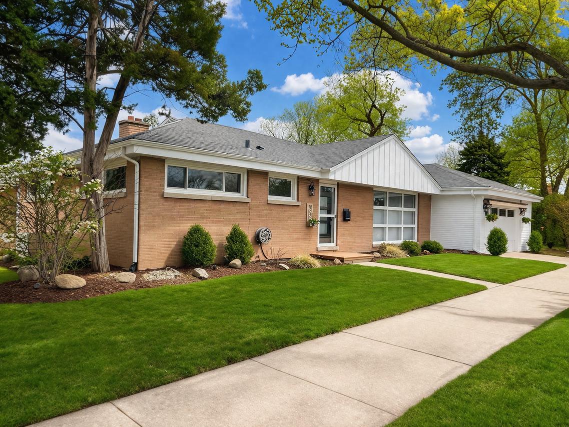 6803 N Keeler Ave., Lincolnwood, IL 60712