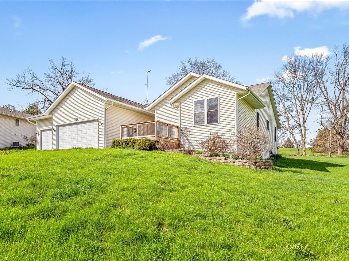 1774 Gainsboro Ave., Davis, IL 61019