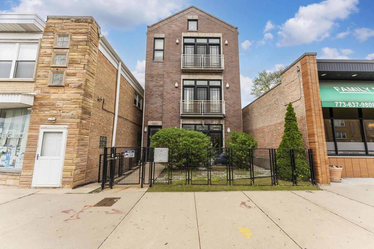 6311 W Belmont Ave. #1, Chicago, IL 60634