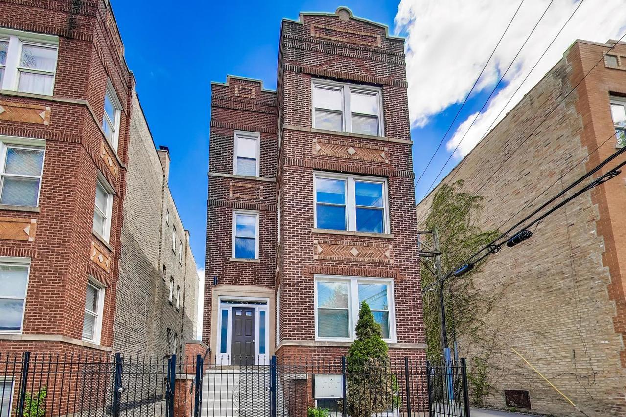 2615 N Hamlin Ave., Chicago, IL 60647