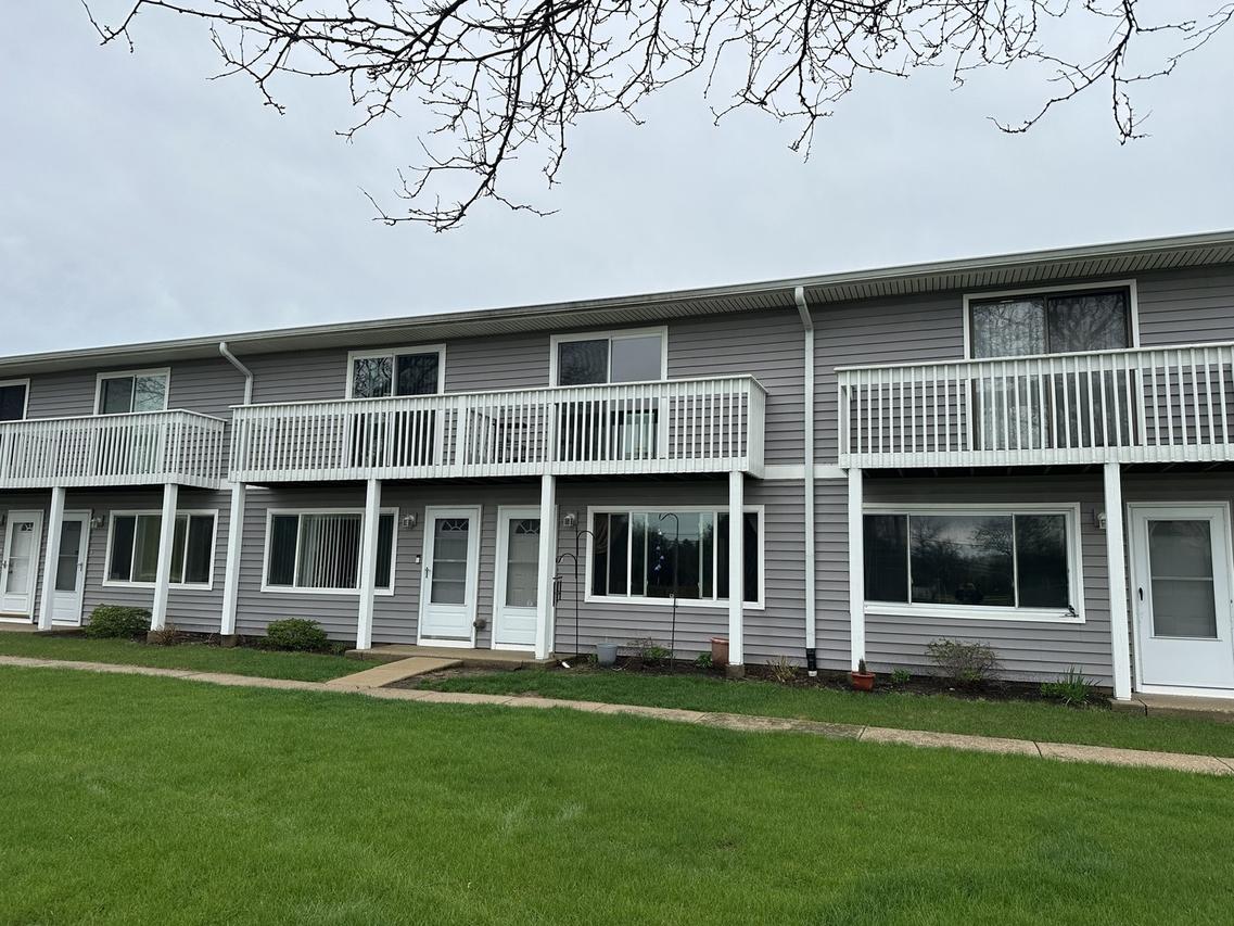 17444 W Walnut Ln., Gurnee, IL 60031