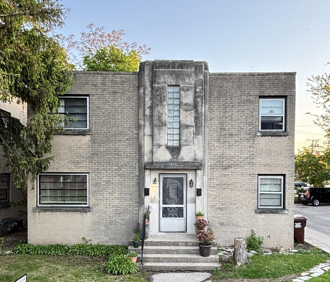 216 Carlton Ter., Rockford, IL 61103