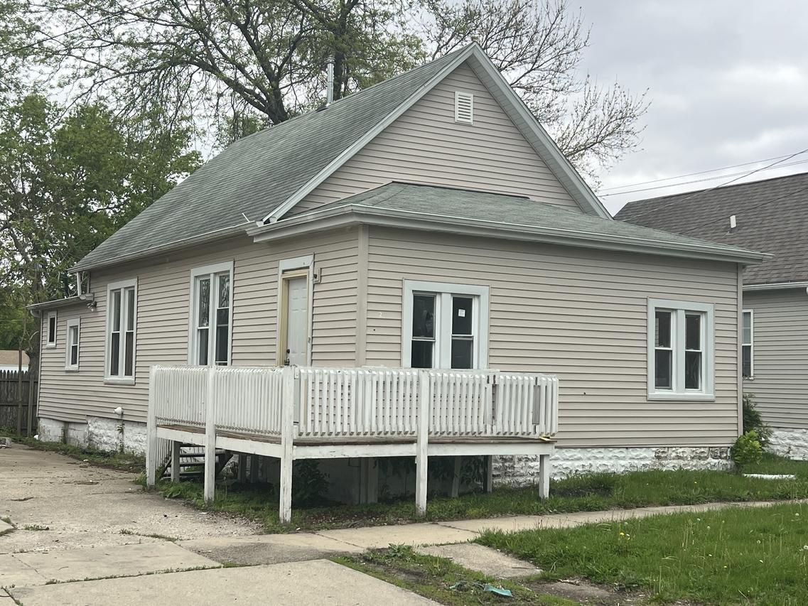 429 E Locust St., Kankakee, IL 60901