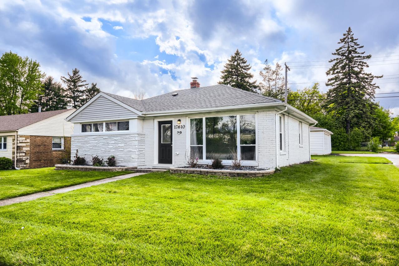 17610 Dixie Hwy., Homewood, IL 60430