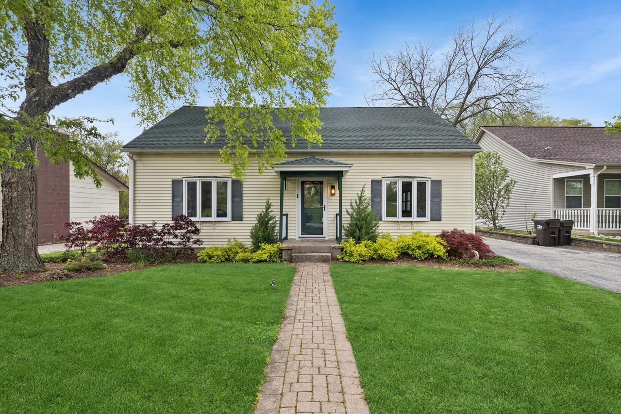 366 Poplar St., Crystal Lake, IL 60014