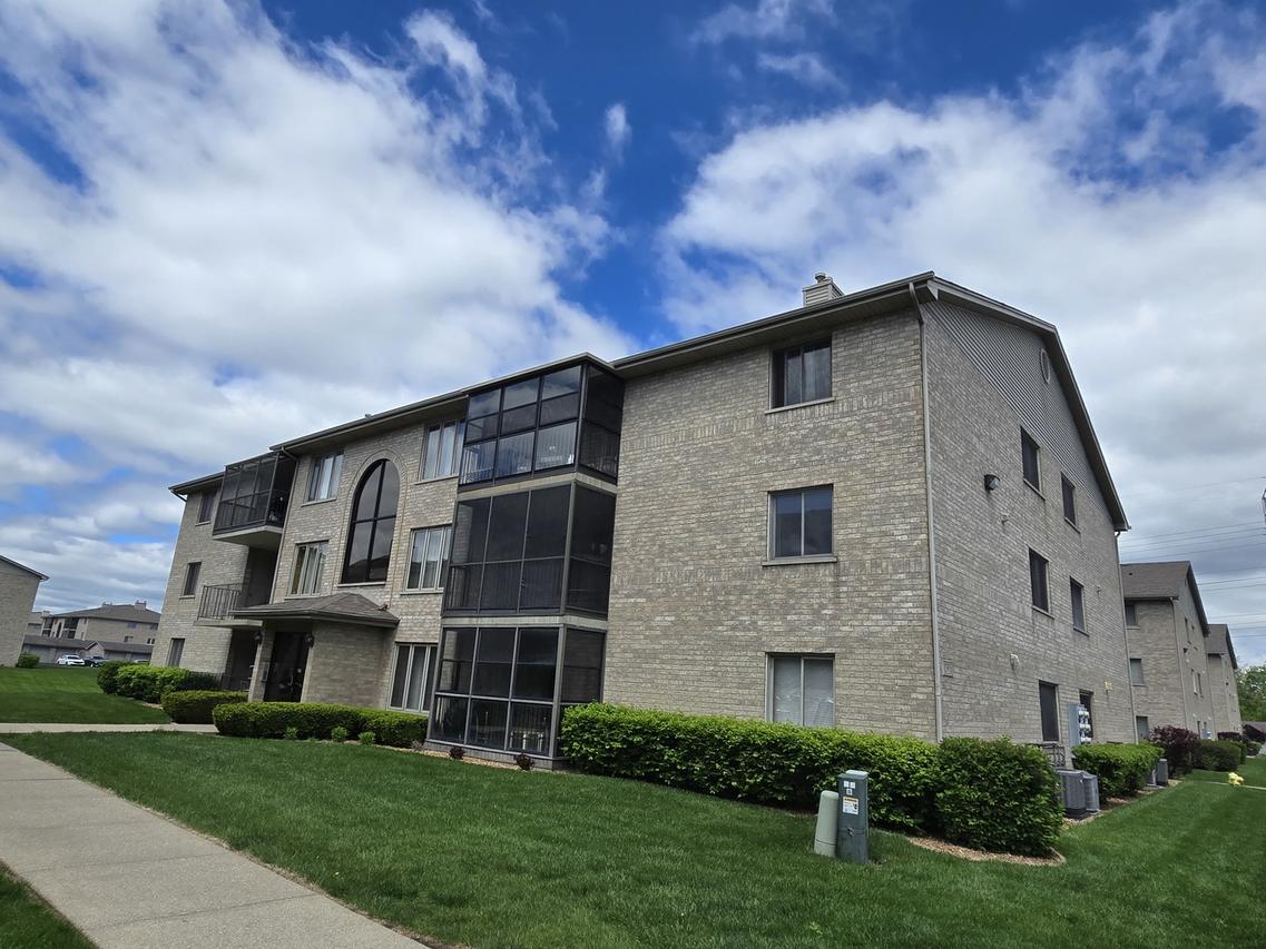 13950 Lavergne Ave. #907, Crestwood, IL 60418