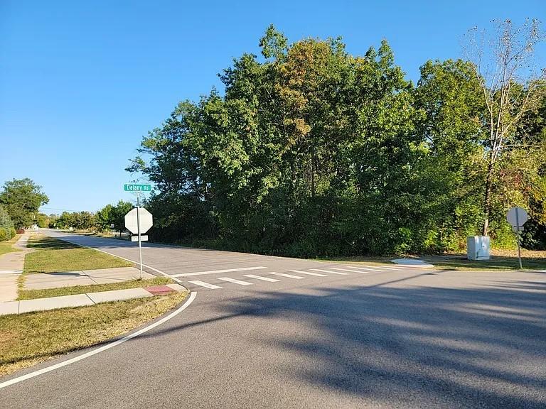 125 S Delany Rd., Gurnee, IL 60031