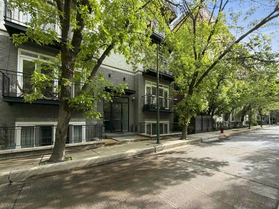 2352 W Bloomingdale Ave. #3W, Chicago, IL 60647